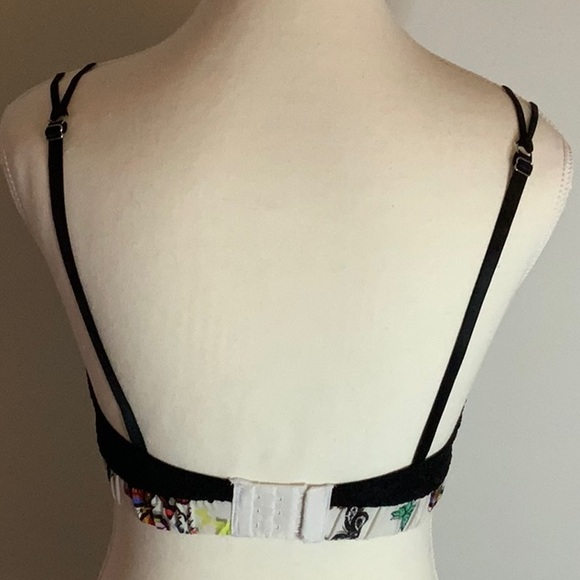 Christian Lacroix Size Medium black lace bra. Worn once! - Picture 4 of 7